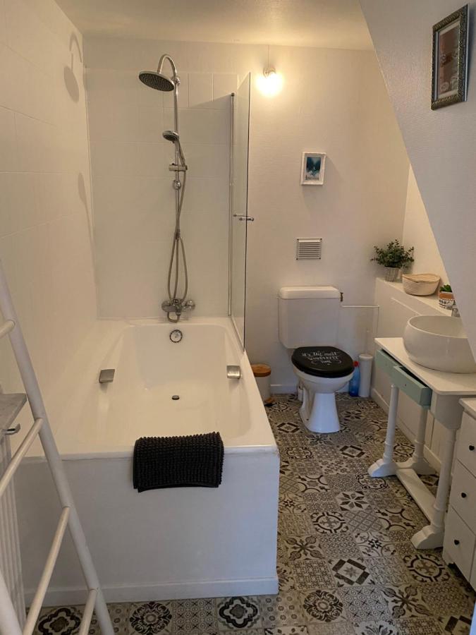 Cottage Familial Avec Jardin - 200M De La Plage イポール エクステリア 写真