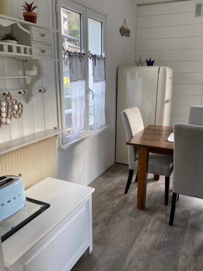 Cottage Familial Avec Jardin - 200M De La Plage イポール エクステリア 写真